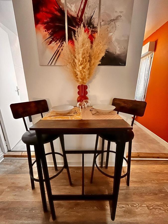 Charmant Studio En Plein Centre Ville De Chartres Apartment Luaran gambar