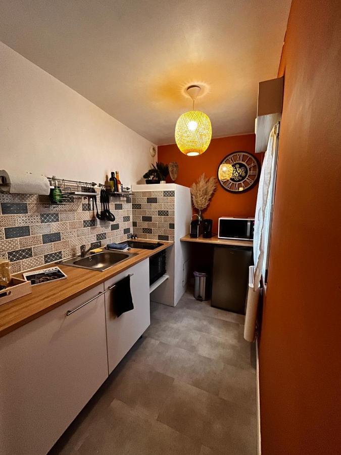 Charmant Studio En Plein Centre Ville De Chartres Apartment Luaran gambar