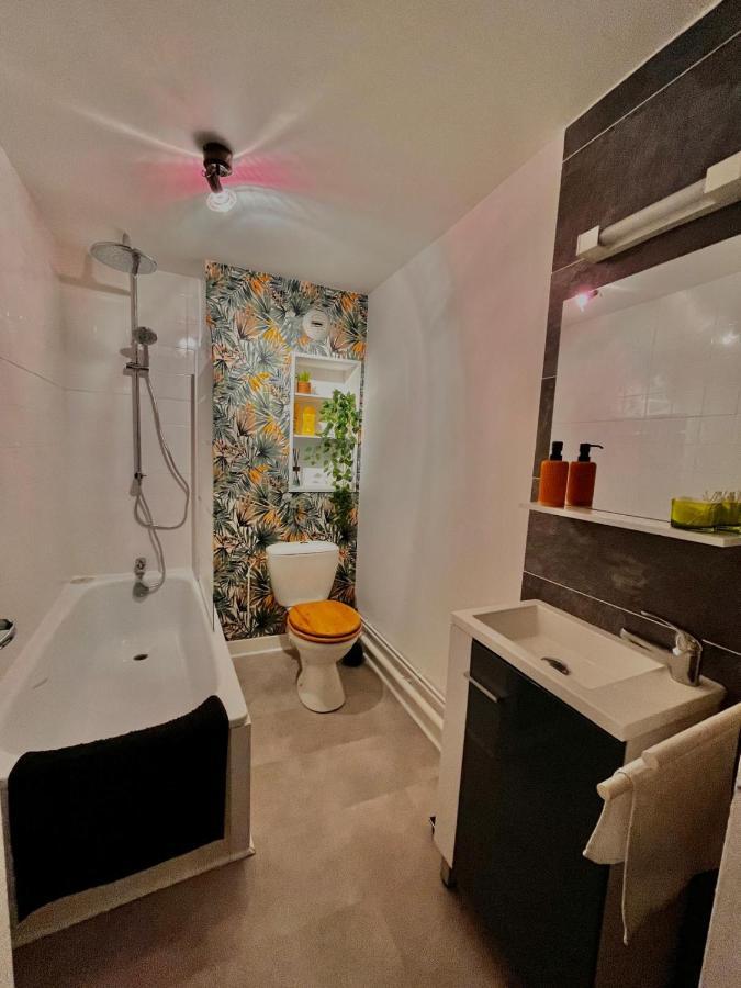 Charmant Studio En Plein Centre Ville De Chartres Apartment Luaran gambar
